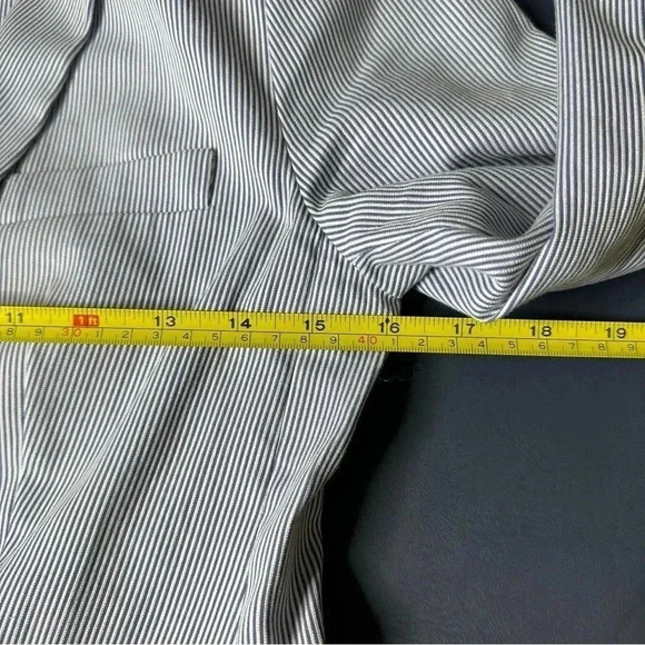 Express Womens Striped Jacket Blazer 0 Blue White Faux Pockets Collared Unlined - Picture 12 of 13